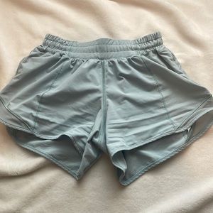 Lululemon Hotty Hots size 4 color Hazy Jade